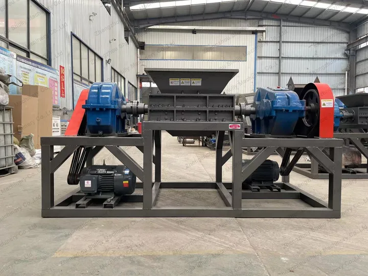 двухвальный измельчитель пластика